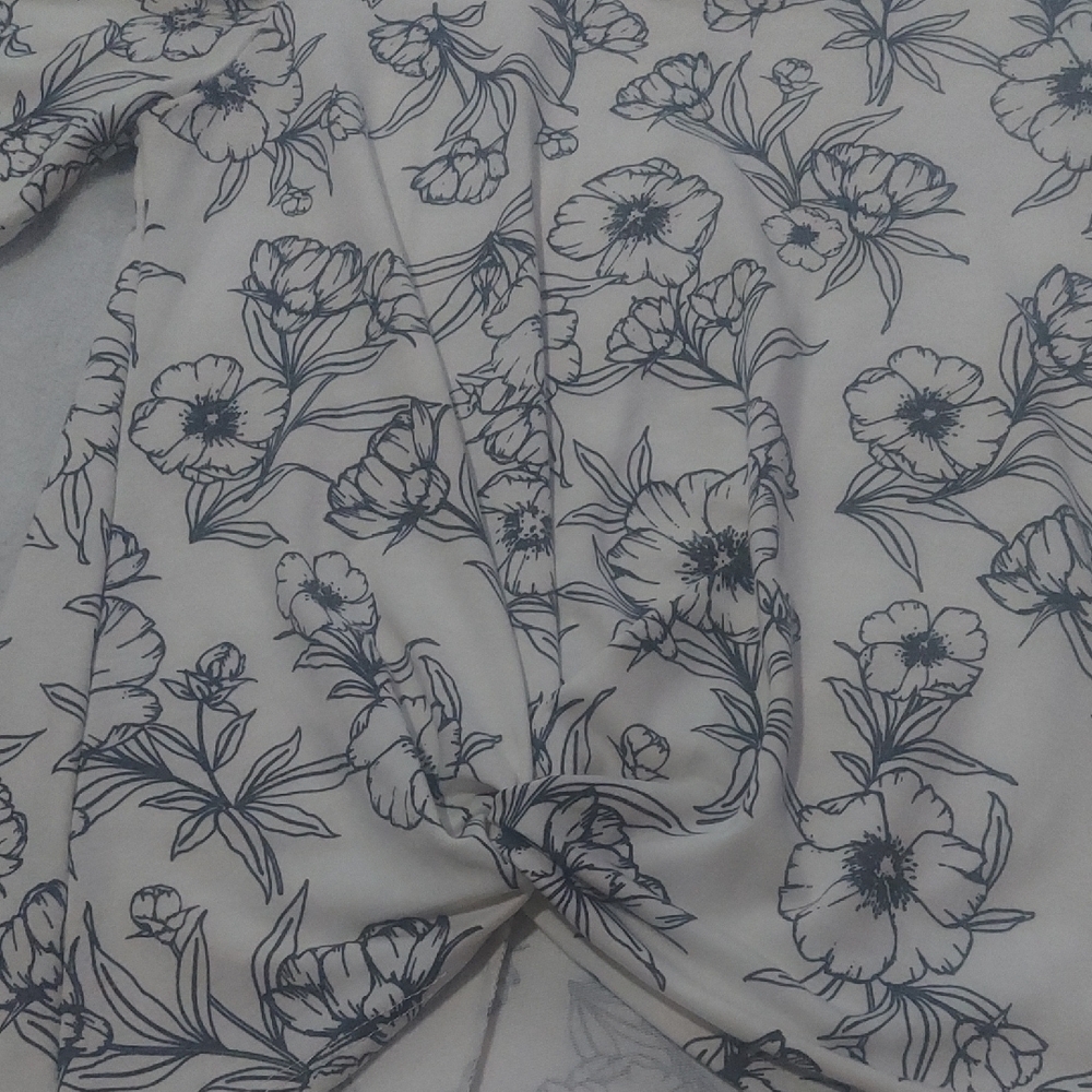 5/$10 Acting Pro White Floral Cold-Shoulder Blouse - Picture 11 of 15